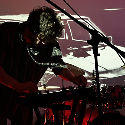 Art rock z MONSTRUMENTAL in AUTO