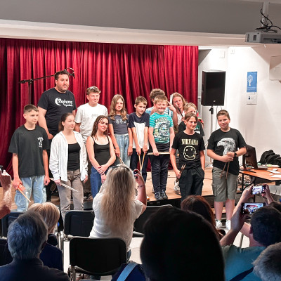 Nastop učencev J.Z. šole bobnov